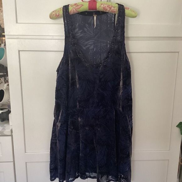 Free People Ellie Burnout Velvet Knit Dress Tunic Studded Uneck Sz m Navy - Picture 3 of 13